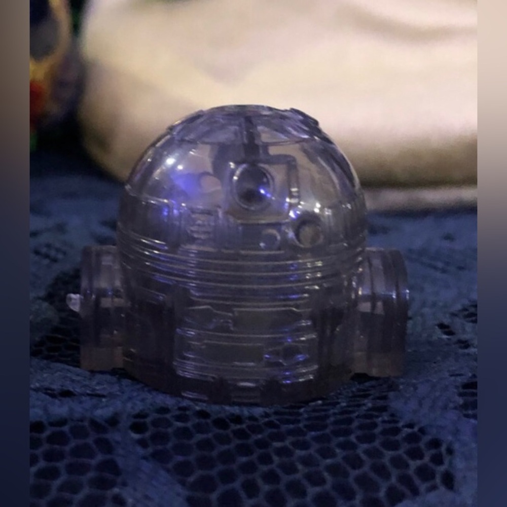 R2D2  “Kinder Egg Surprise” Star Wars Toy Bust